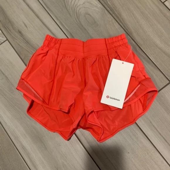 Lululemon Hotty Hot Short 2.5” * Thermal Red - Picture 6 of 6